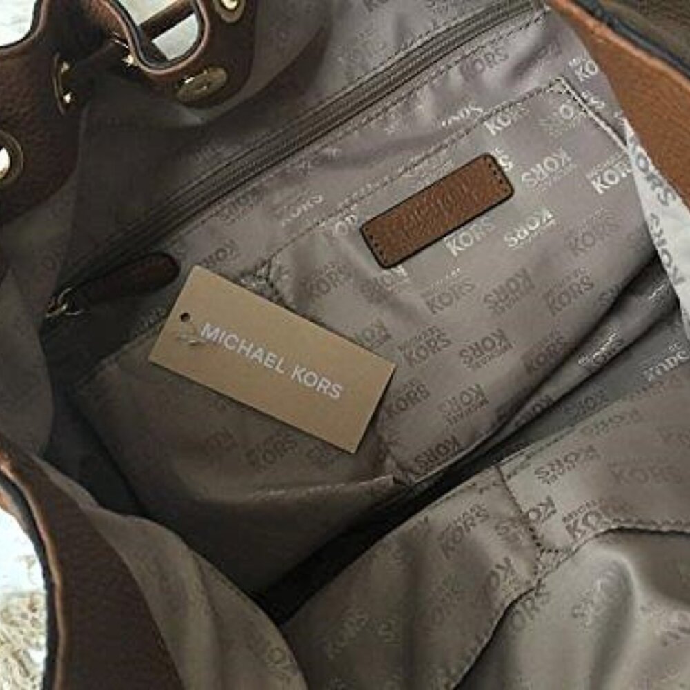 NWT Gorgeous MICHAEL Michael Kors Drawstring Leather Shoulder Bag - Picture 2 of 2